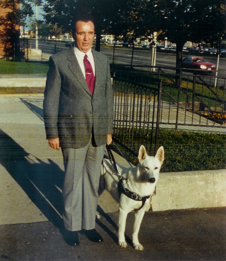 First Canine Vision graduate from the foundation